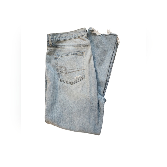 American Eagle Distressed Mom Jean - Picture 3 of 5